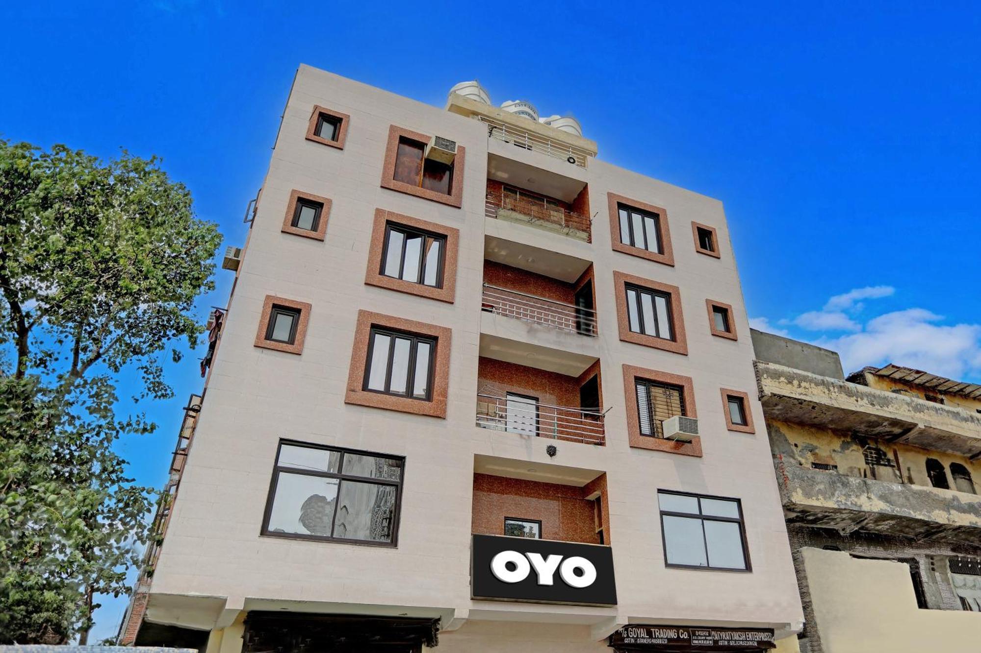 Oyo Flagship Park Palace New Delhi Exterior photo